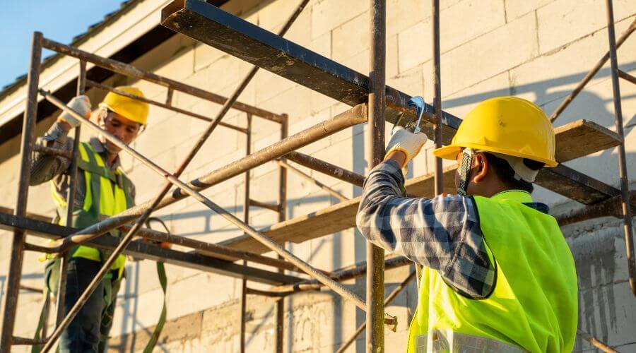 Professional gutter cleaning in Elko, NV